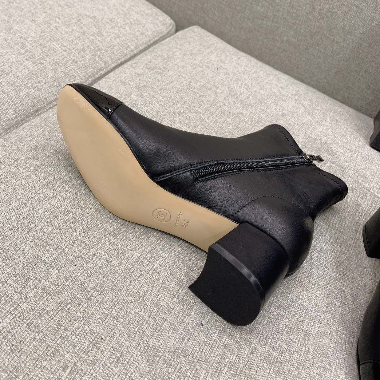 Classic chunky heel ankle boots XC1823090202