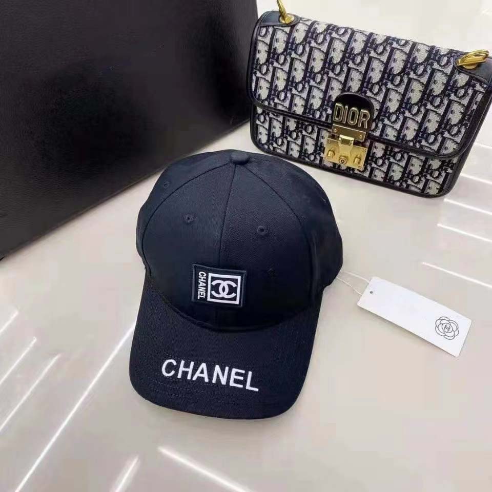 2022 couple fashion cap black white two colors