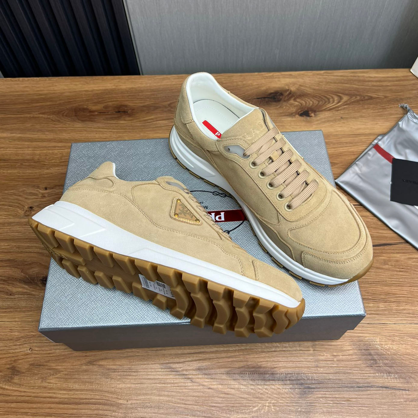 PR  sneakers 1824102503