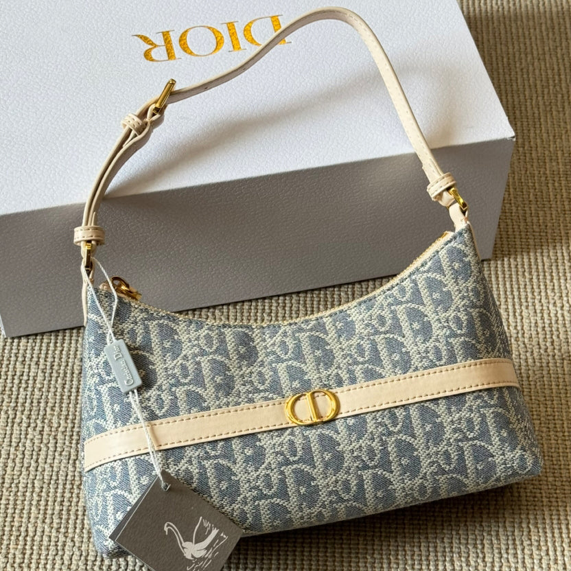 Shoulder bag with raffia 1025061703