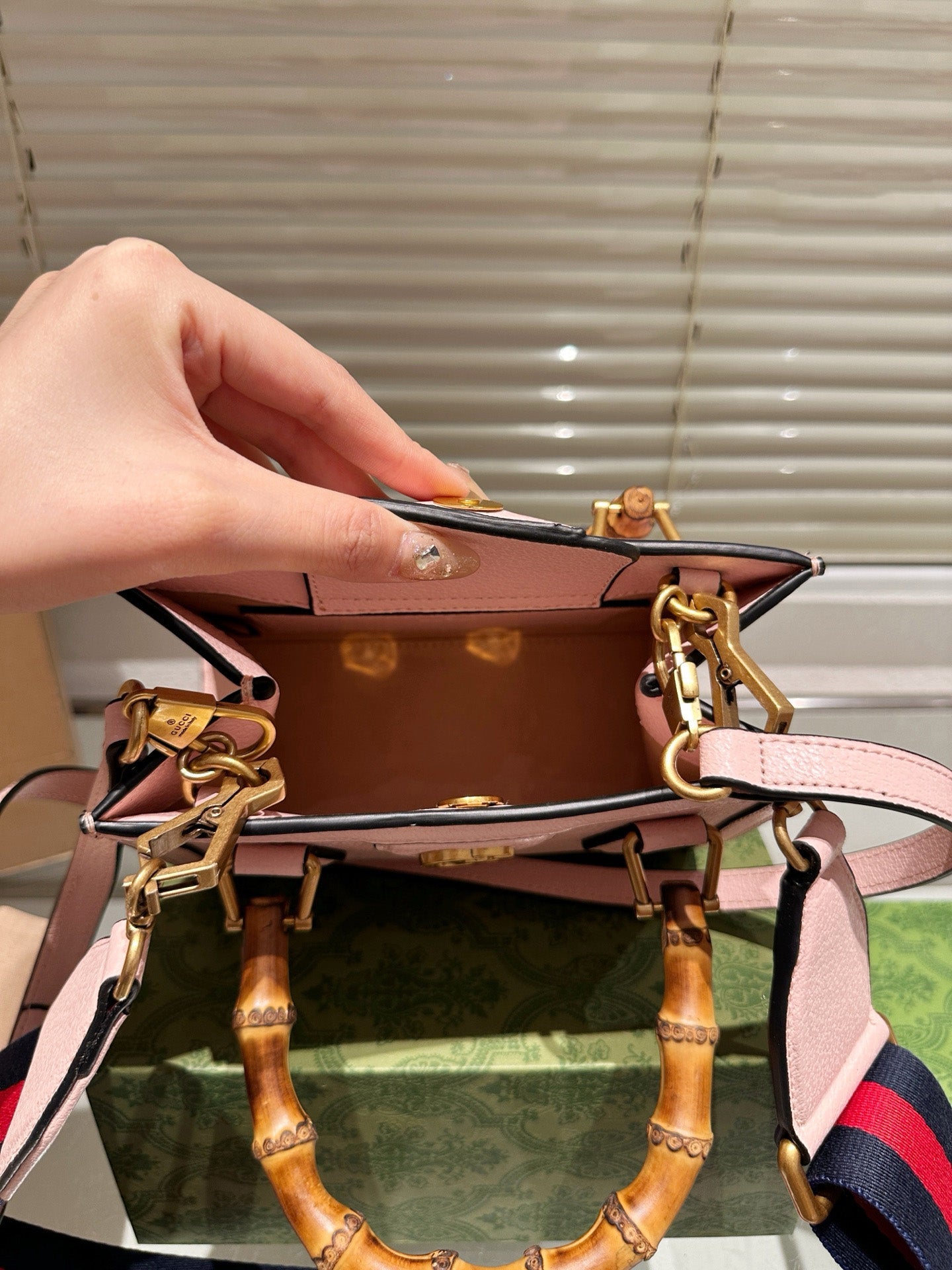 GG Mini Diana Bamboo Handbag(19*16) 1825062303