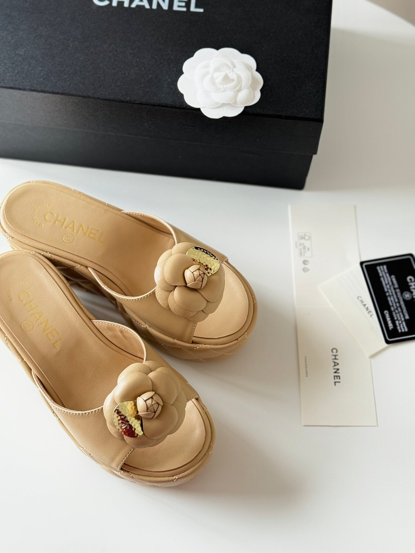 CNL 24SS camellia platform slippers 0724042709