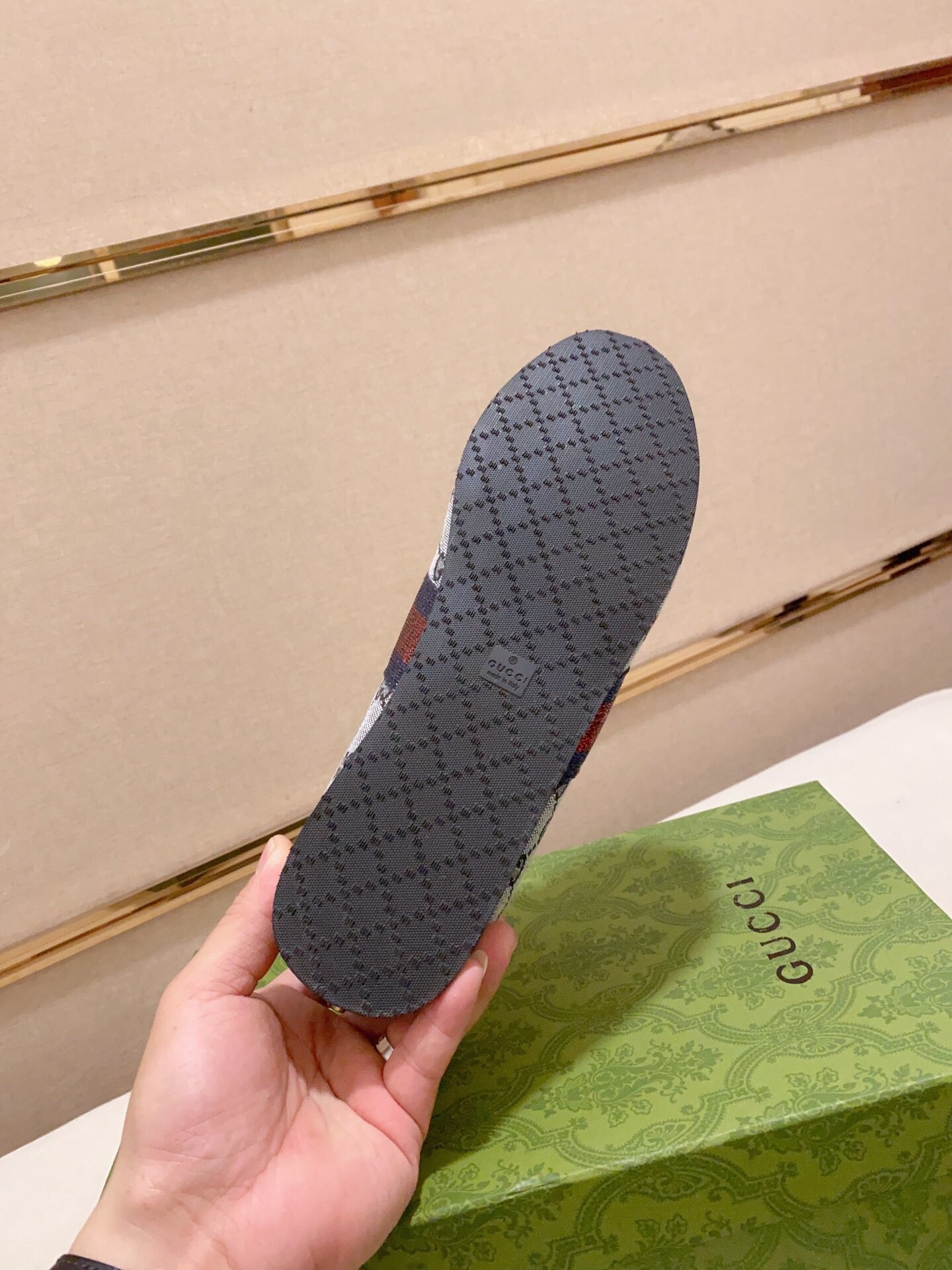 Classic letter presbyopia fashion casual sneakers 1824080302