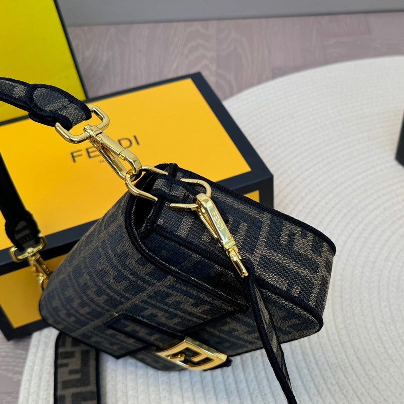 FD Baguette bag1824061110