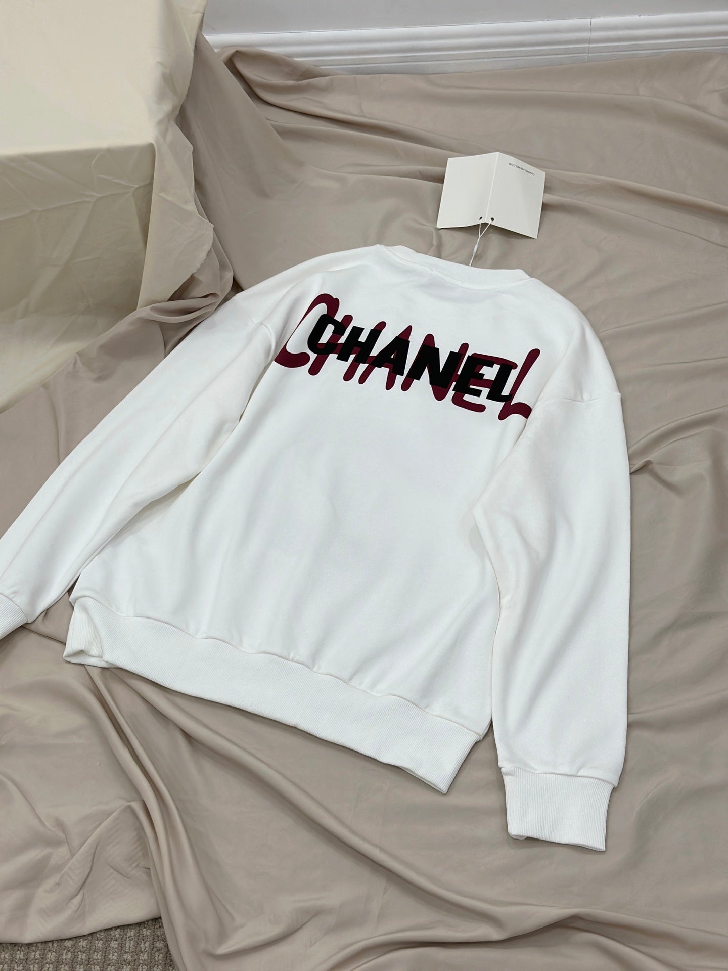 Overlapping letter logo print sweatshirt XC0823101908