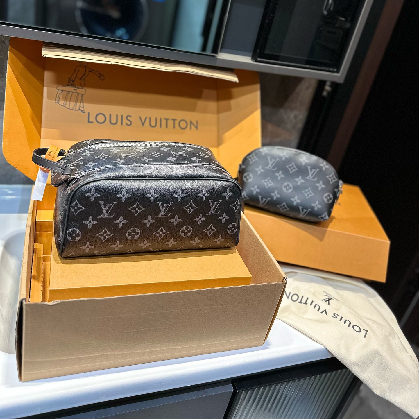 Dopp Kit toiletry bag 1824042606