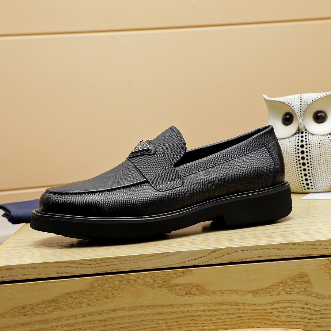 PR Triangle logo loafers 1824091310