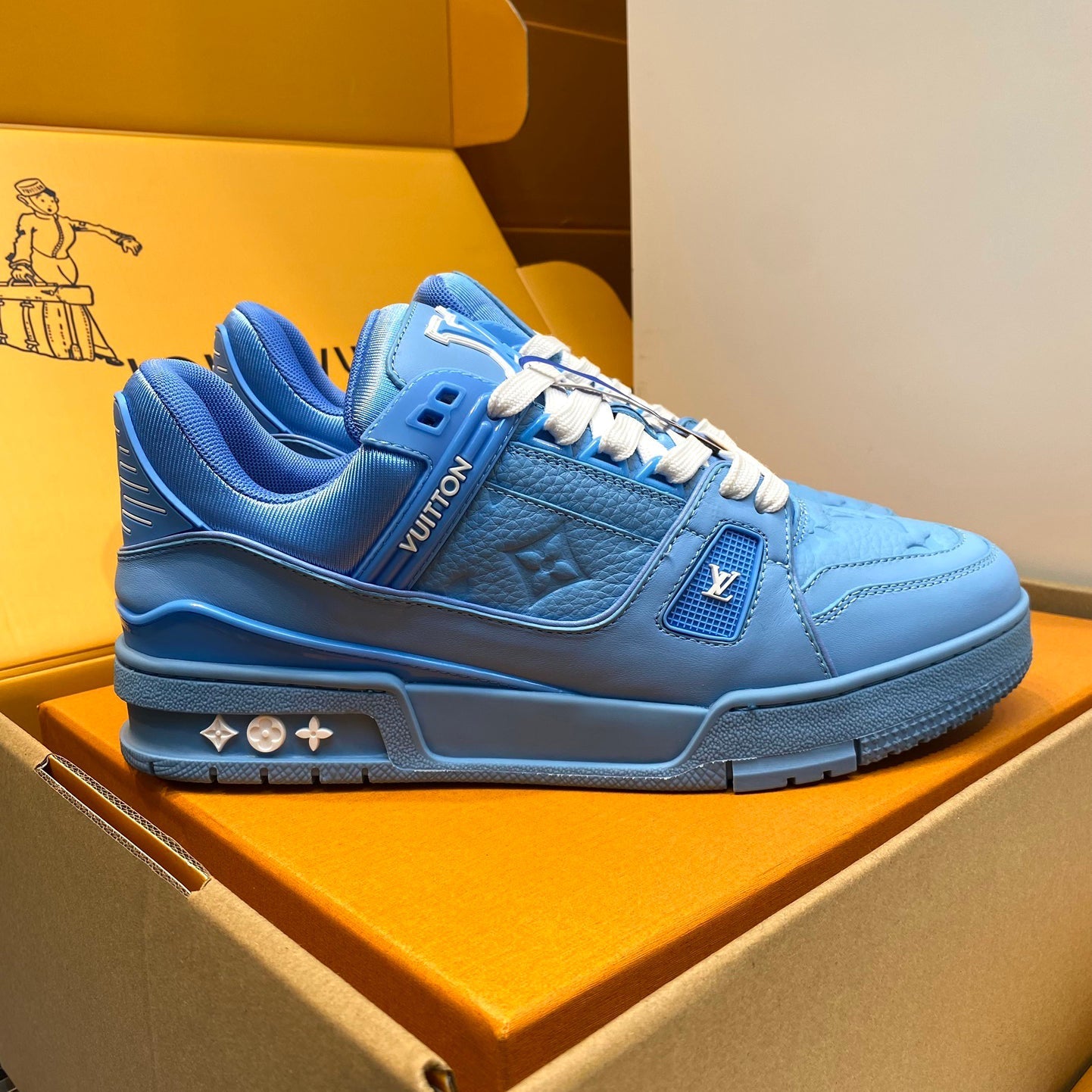 L Trainer Sneakers 1824090901