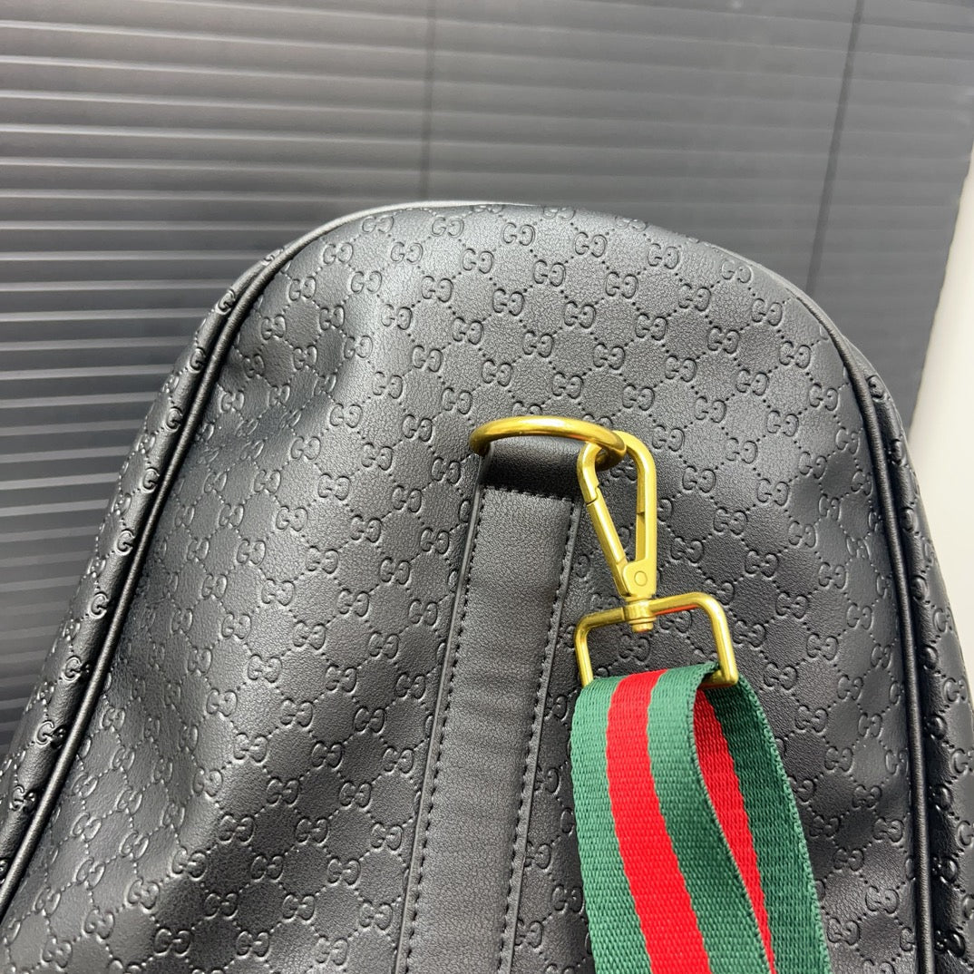 GG embossed star style embossed travel bag 1024111202