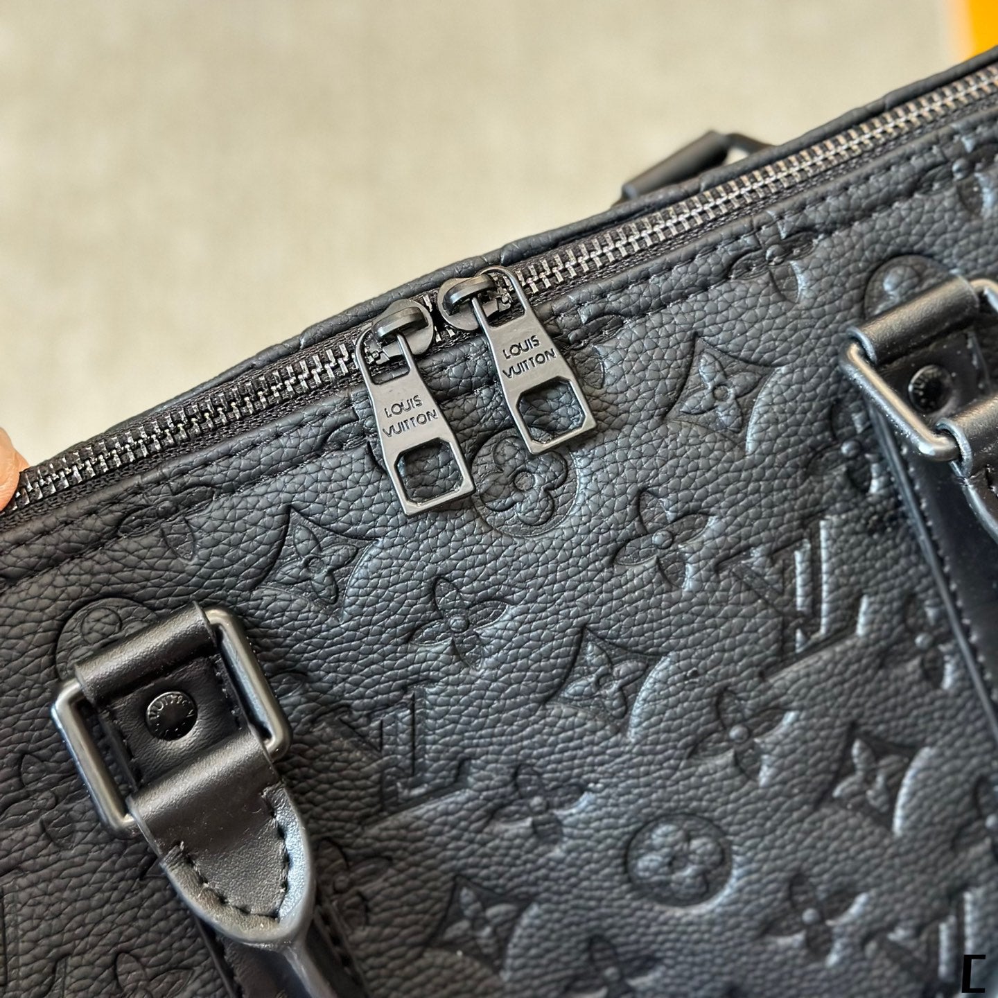 Embossed Travel Bag 1824031909