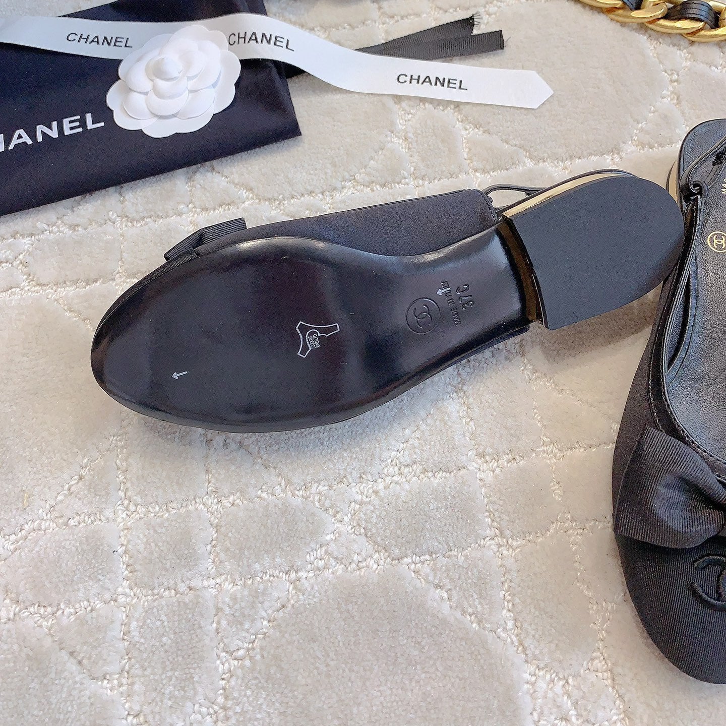 The latest catwalk style bow half package flat sandals 1824041601