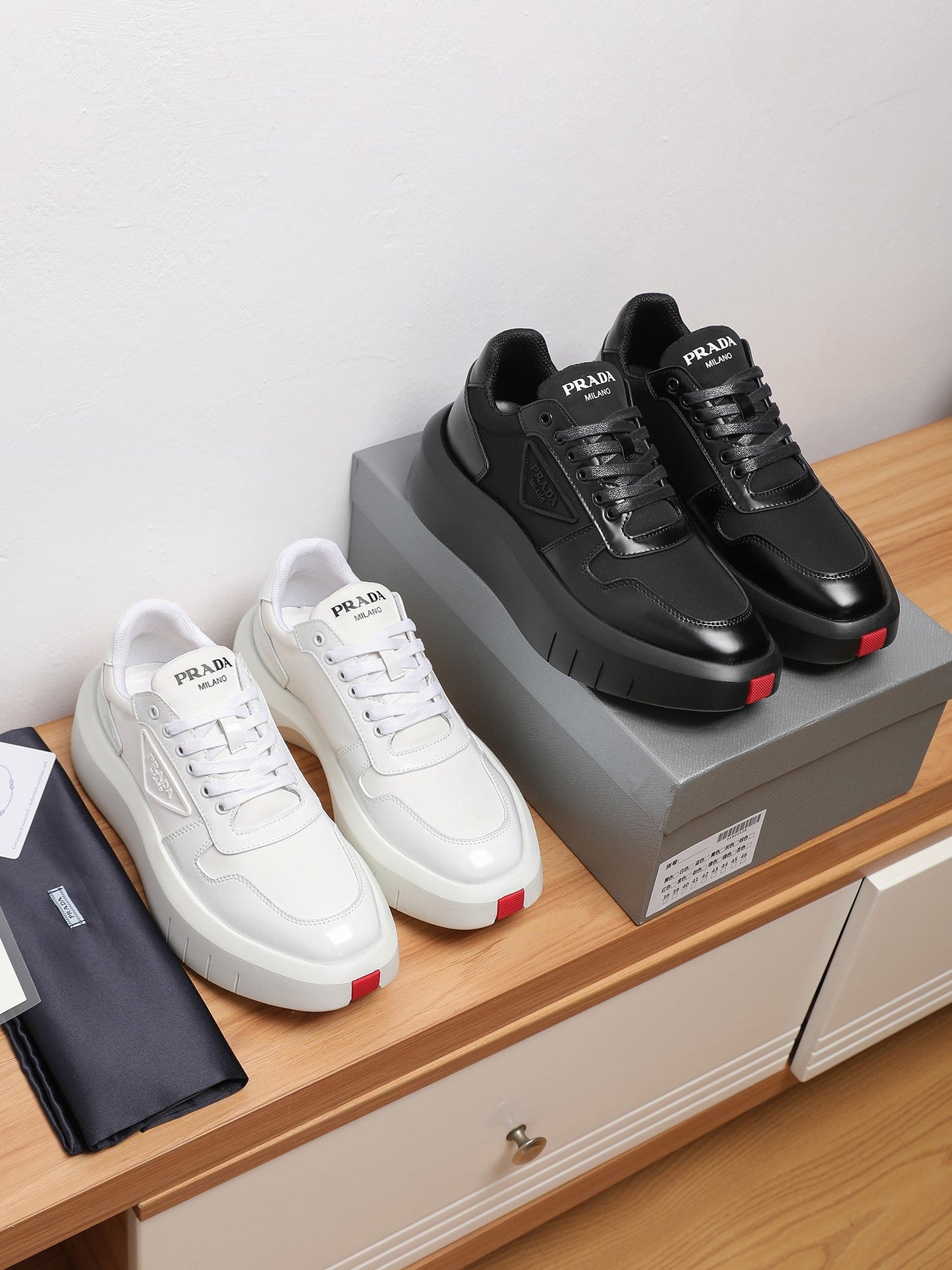 PR sneakers 1825062703