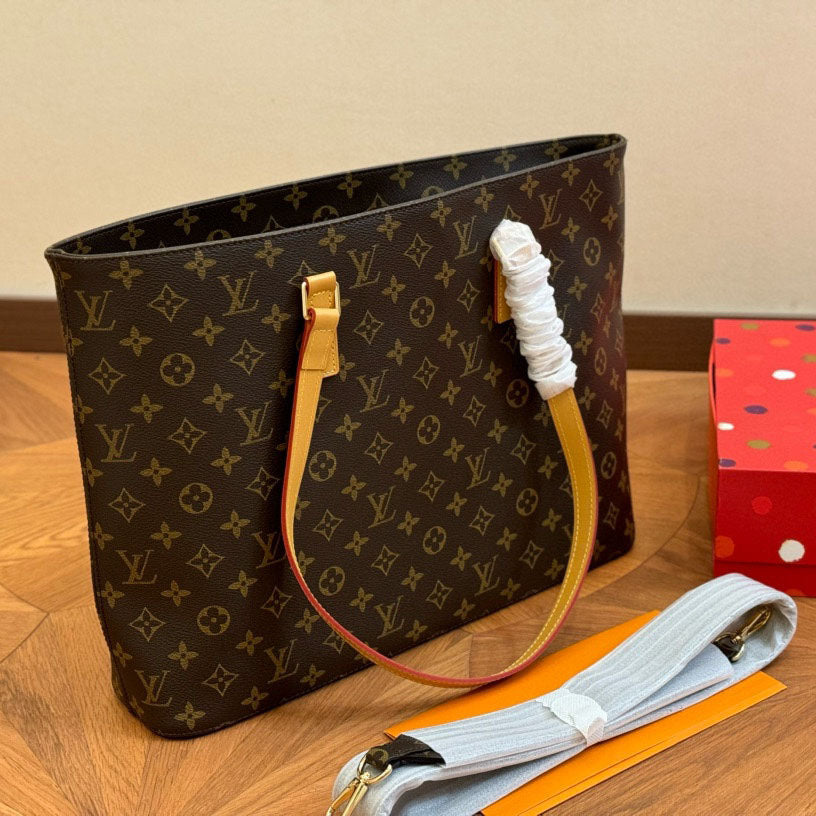 L New Large Capacity Shoulder Bag XC24092316