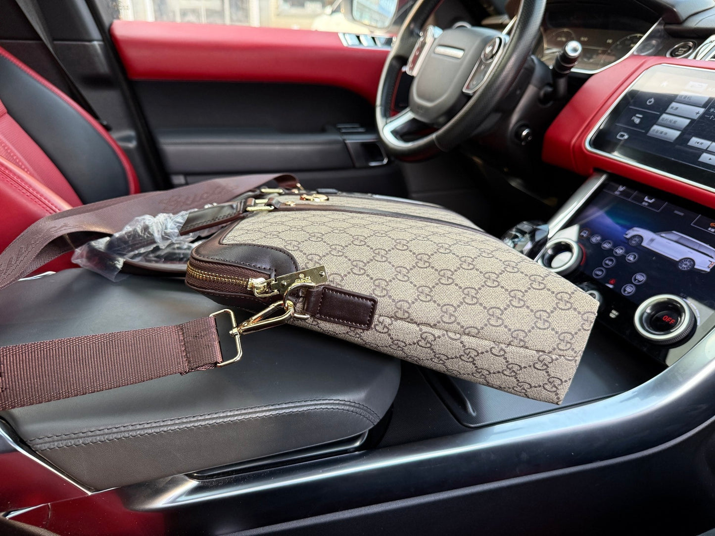 GG briefcase 1825040109
