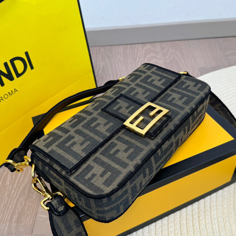 FD Baguette bag1824061110