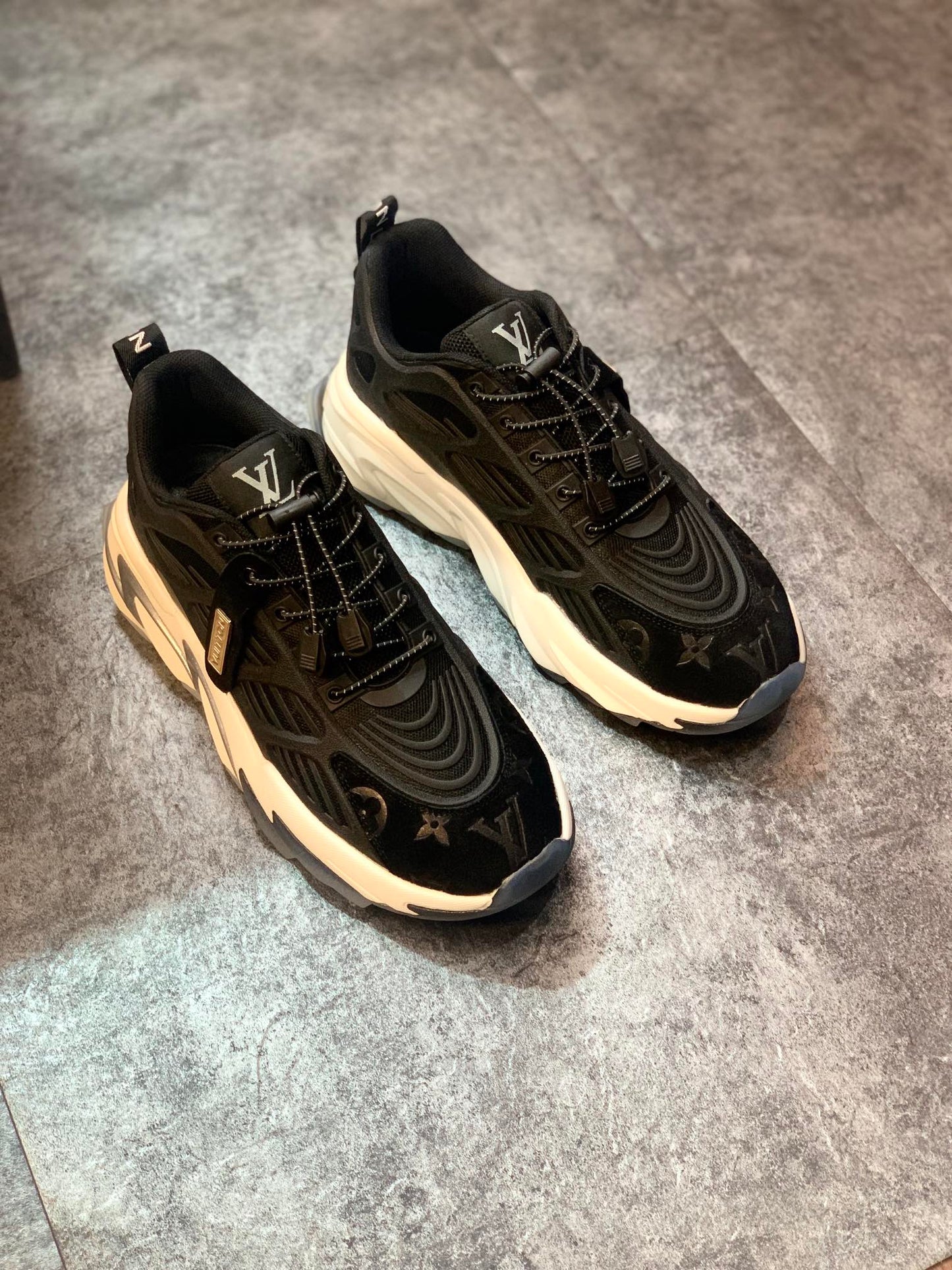 Black casual fashion men's and women's thick-soled sneakers