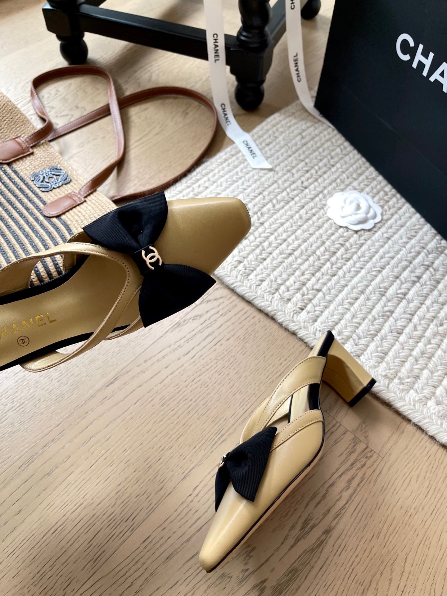 CNL Bow and pearl buckle sandal 1825042901