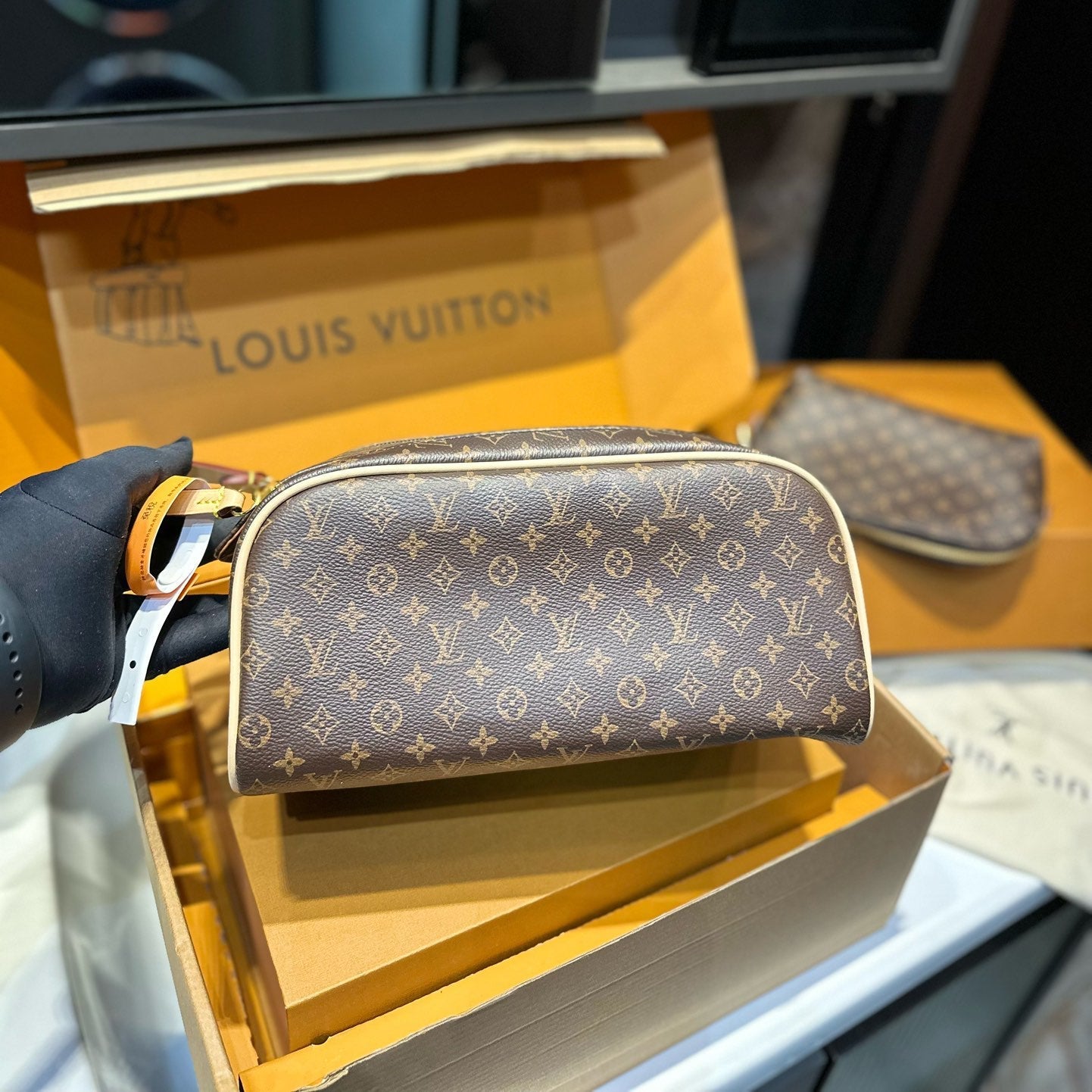 Dopp Kit toiletry bag 1824042606