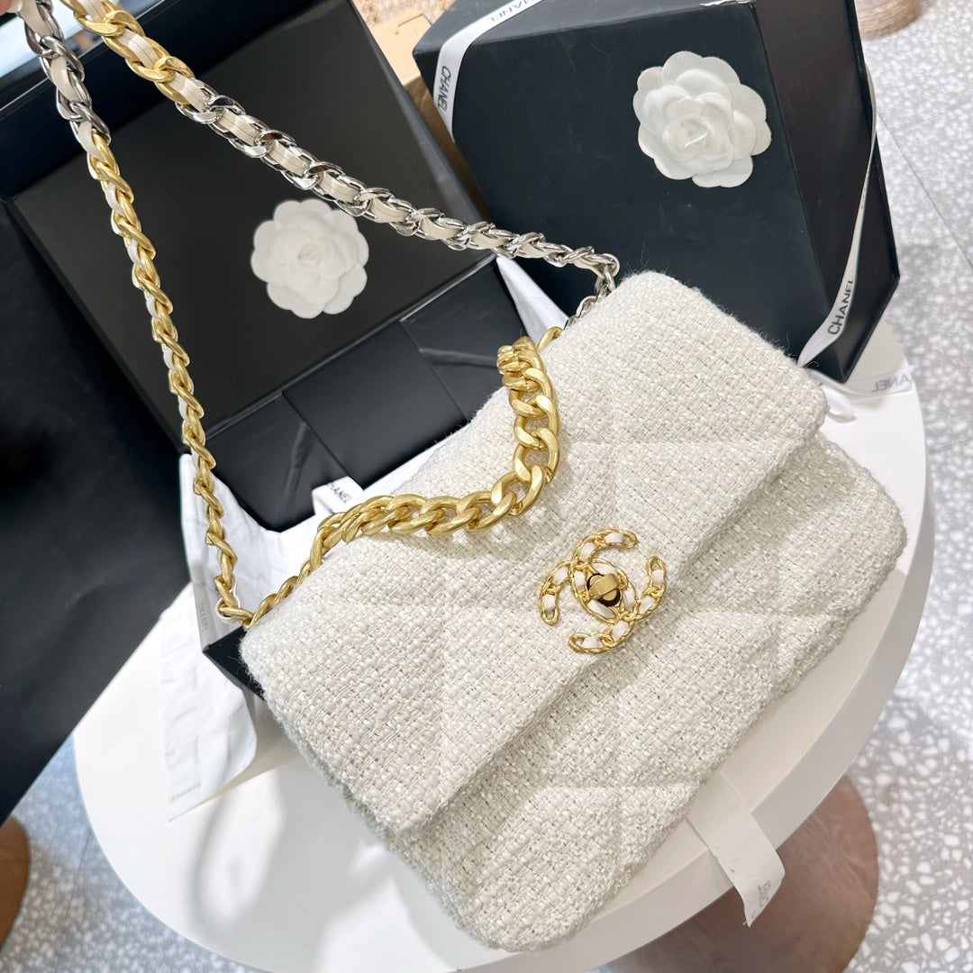 Fashion New Classic Handbag CWT1023082317