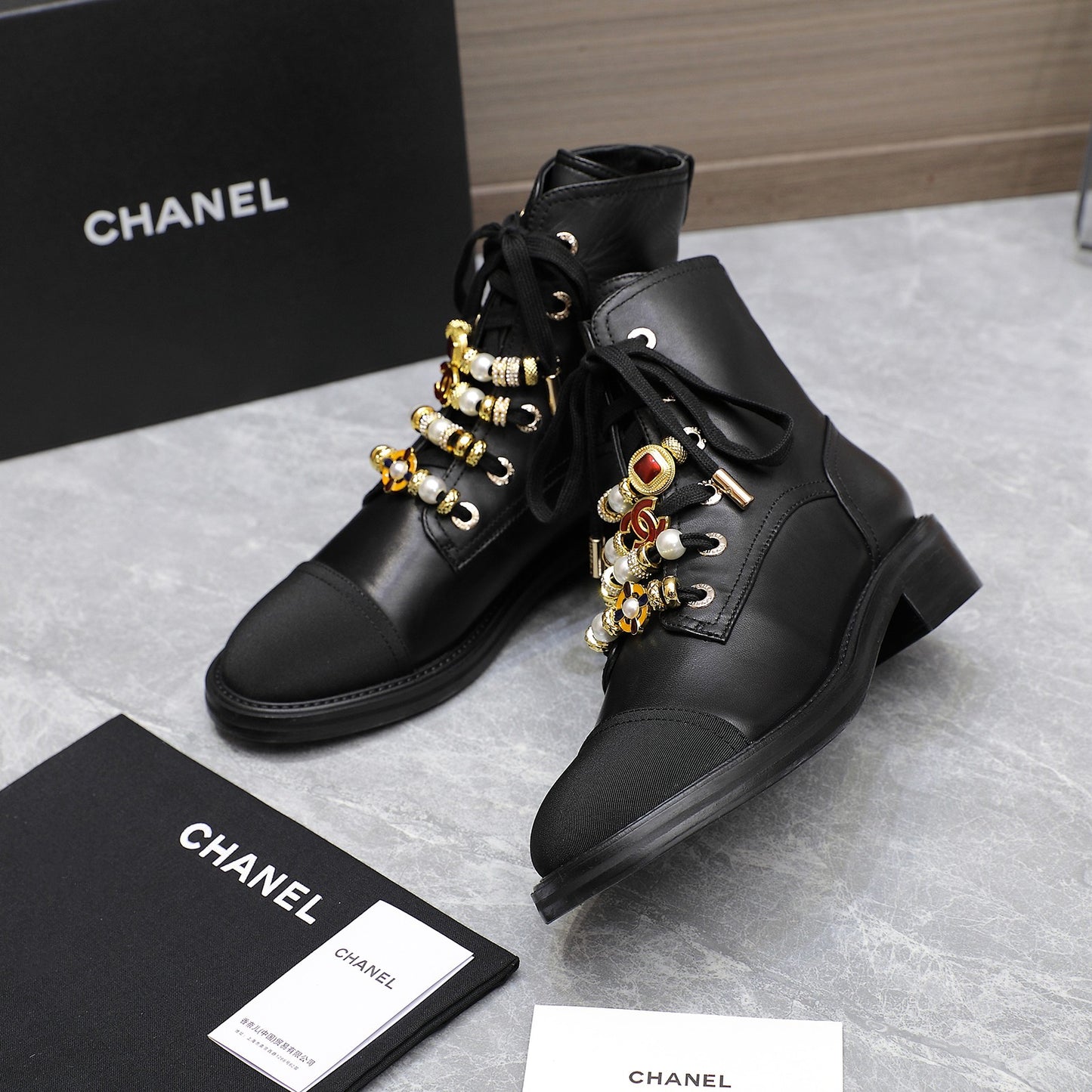 CNL24 new Martin boots decorated with double C pearl gem heavy metal buckle 0724090503