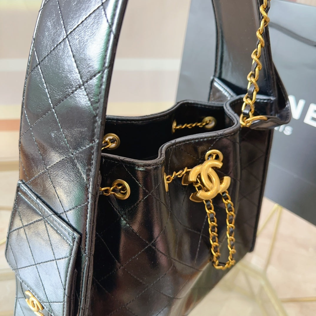 CH Bucket Bag 1824082102