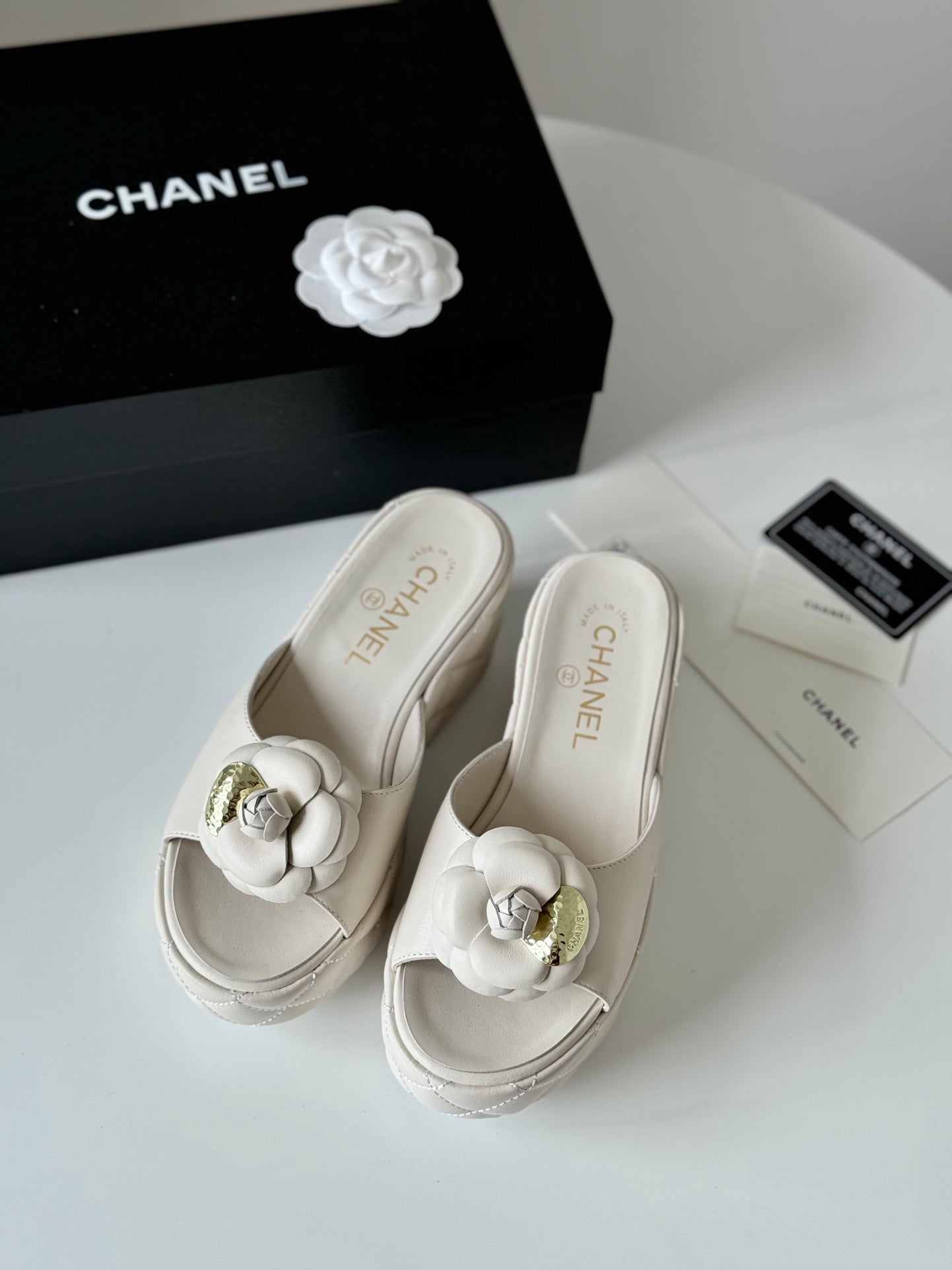 CNL 24SS camellia platform slippers 0724042709