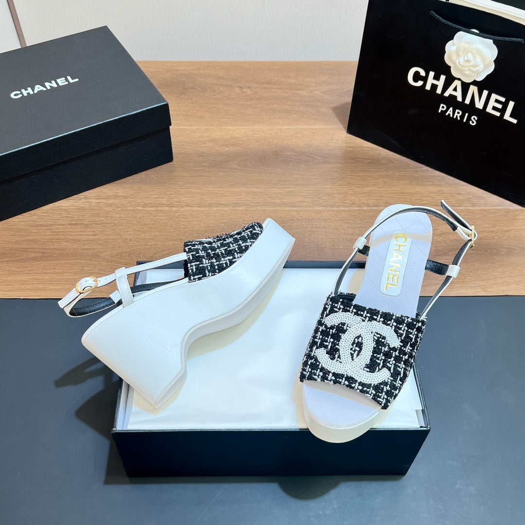 CNL thick-soled colorblock high-heeled sandals 0724042702