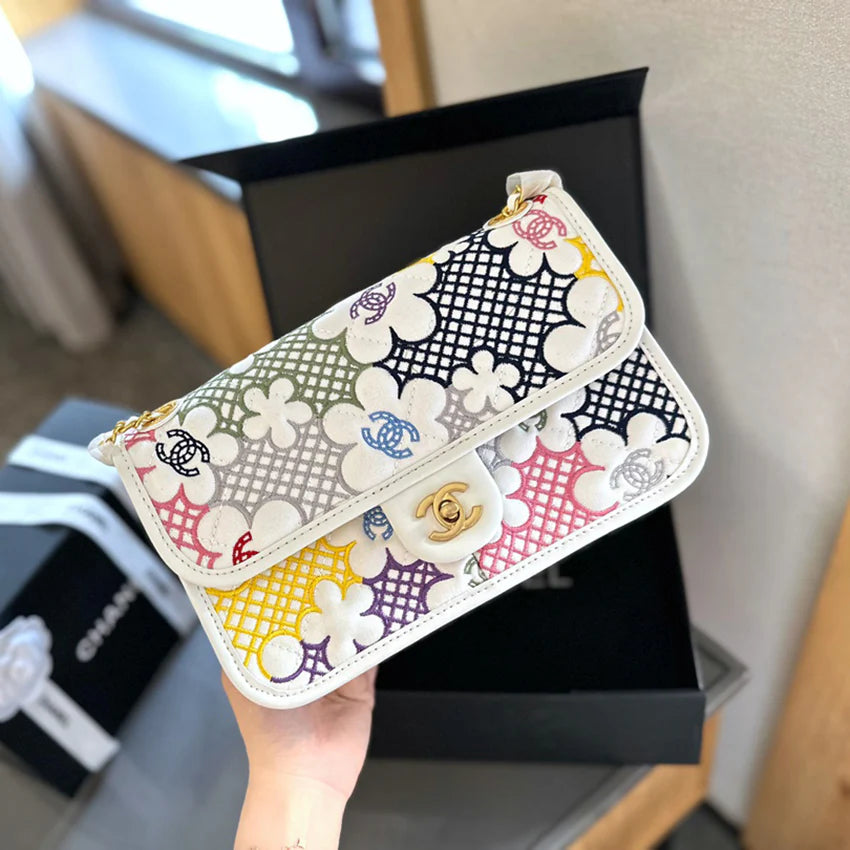 New relief flower embroidery handbag 1024070906