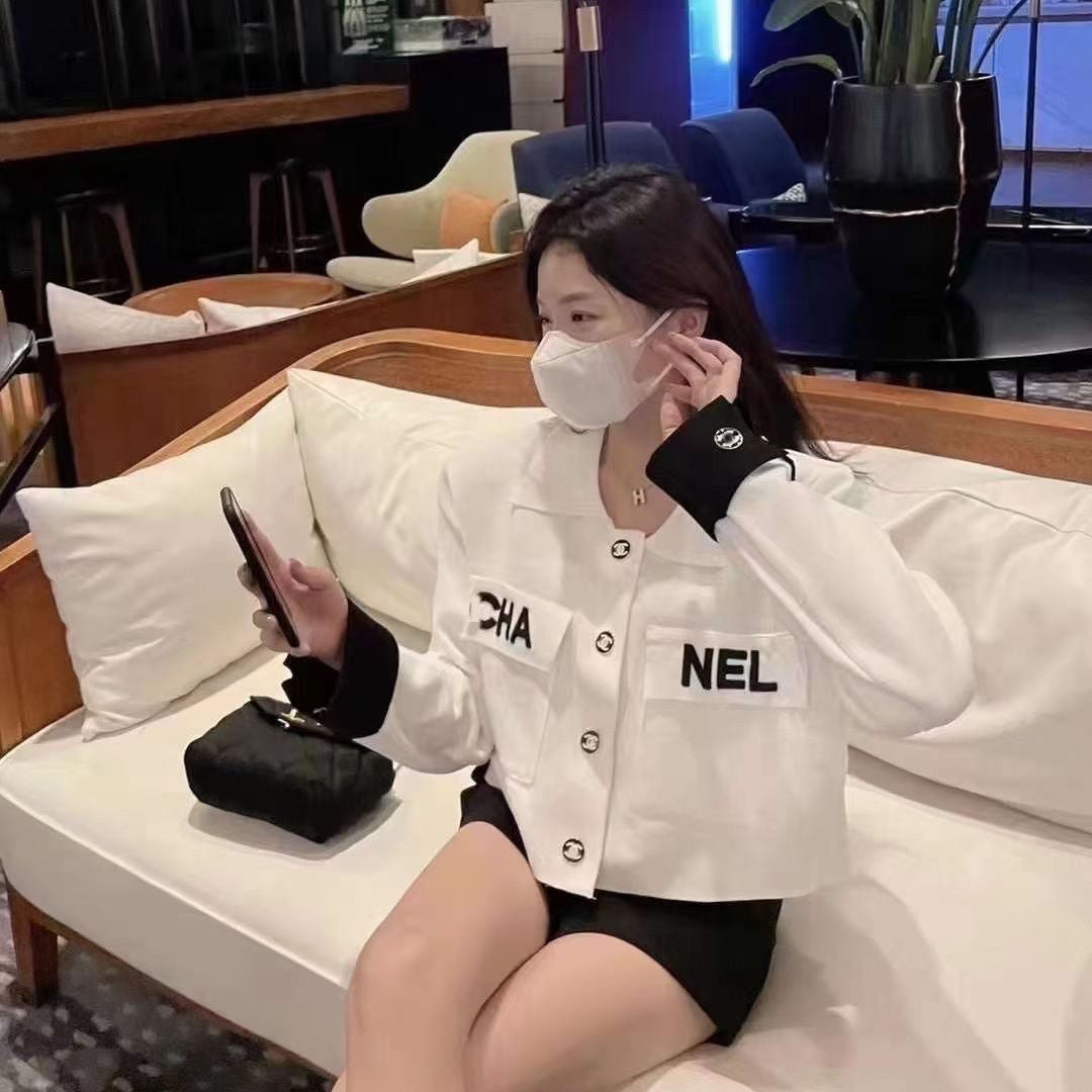 2023 Black and White polo neck pocket autumn and winter coat/Black PD1423090803