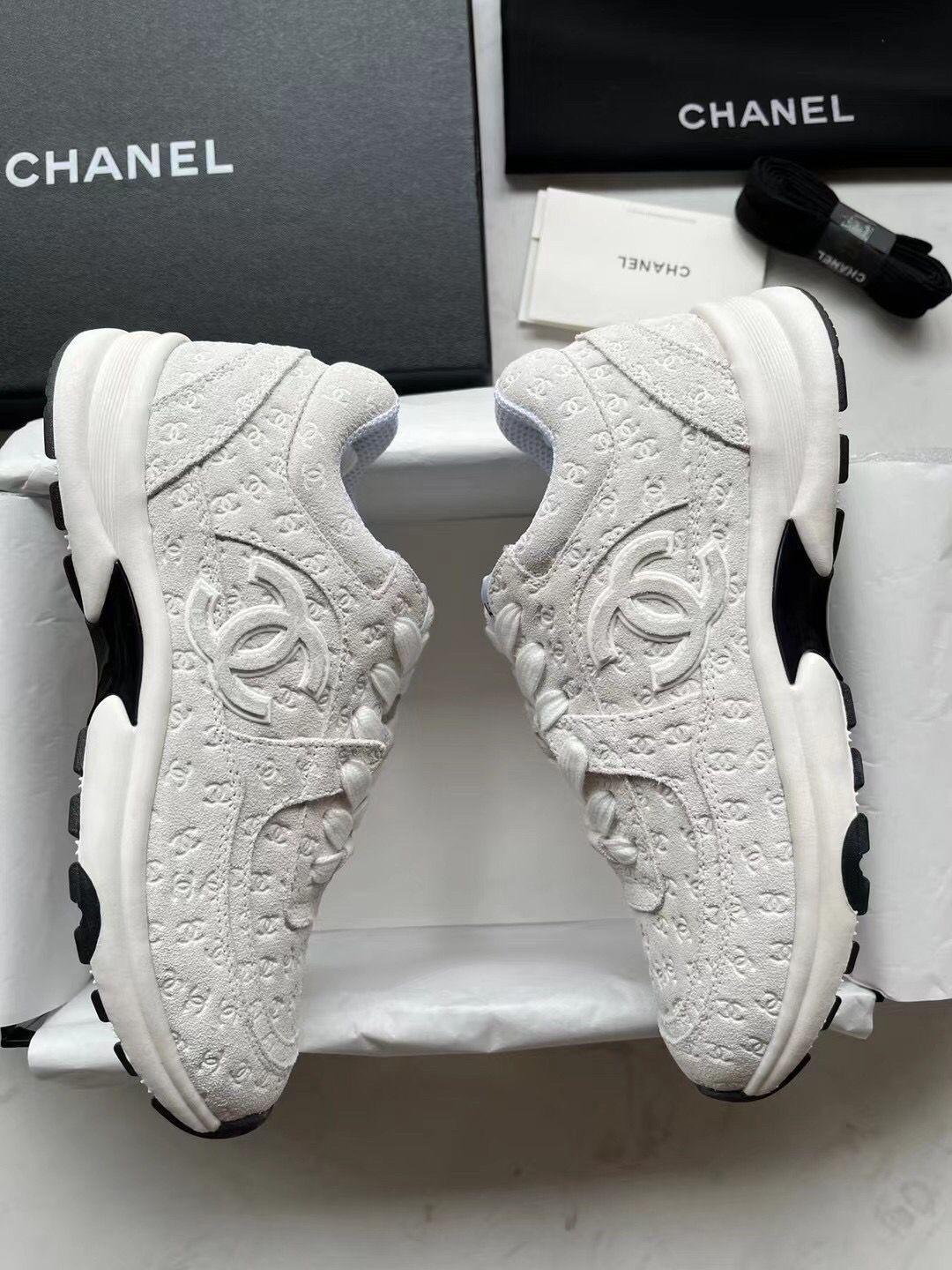 Black And White Panda Embossed Sneakers 0123121301