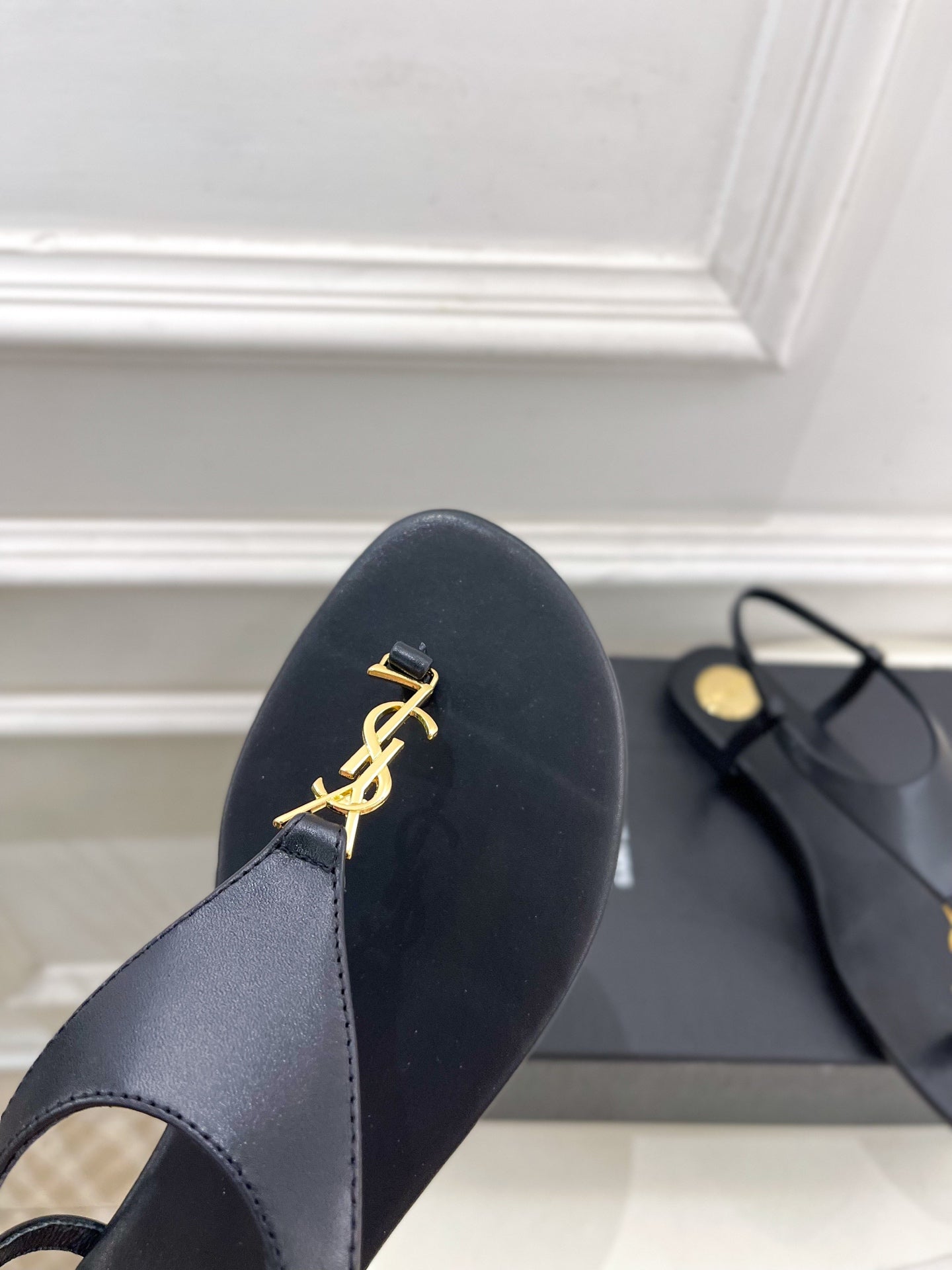 Early spring new YSL clip on sandals 1025032418