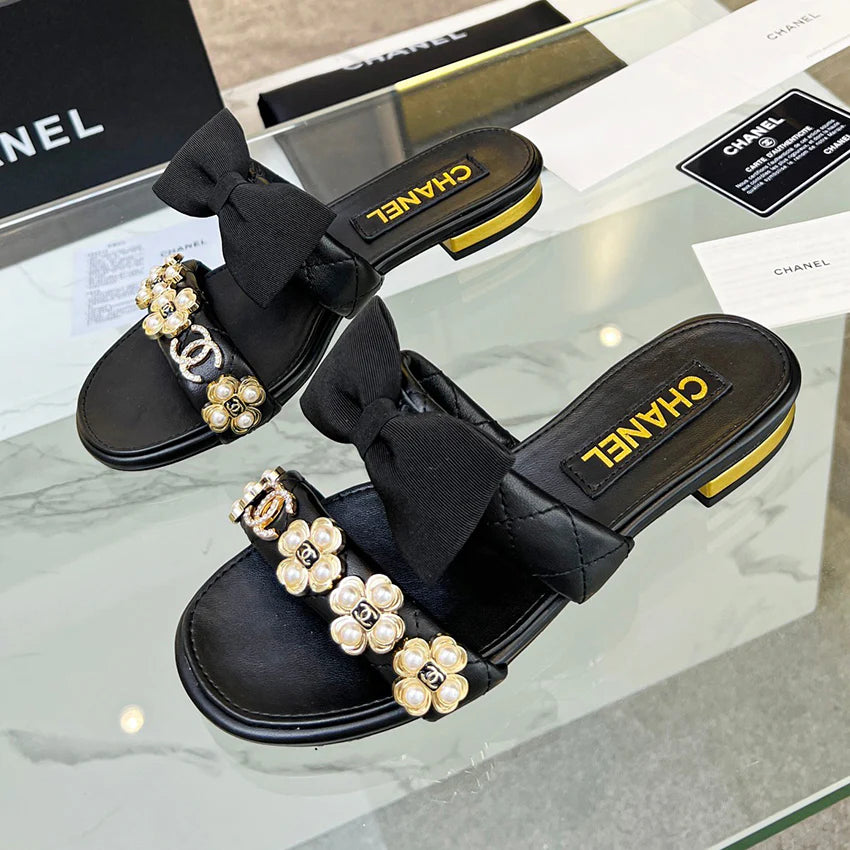 New Fashion Bow Diamond Buckle Leather Slippers 1024060401