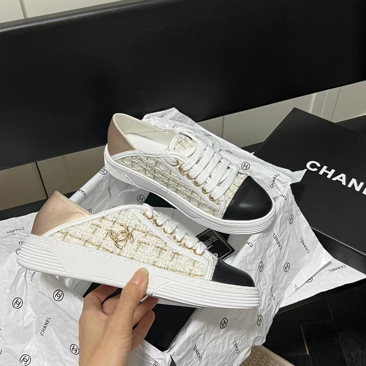 Woven Colorblock Sneakers XC16051802