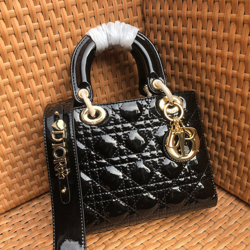 Classic patent-leather Diana bag XC16053102