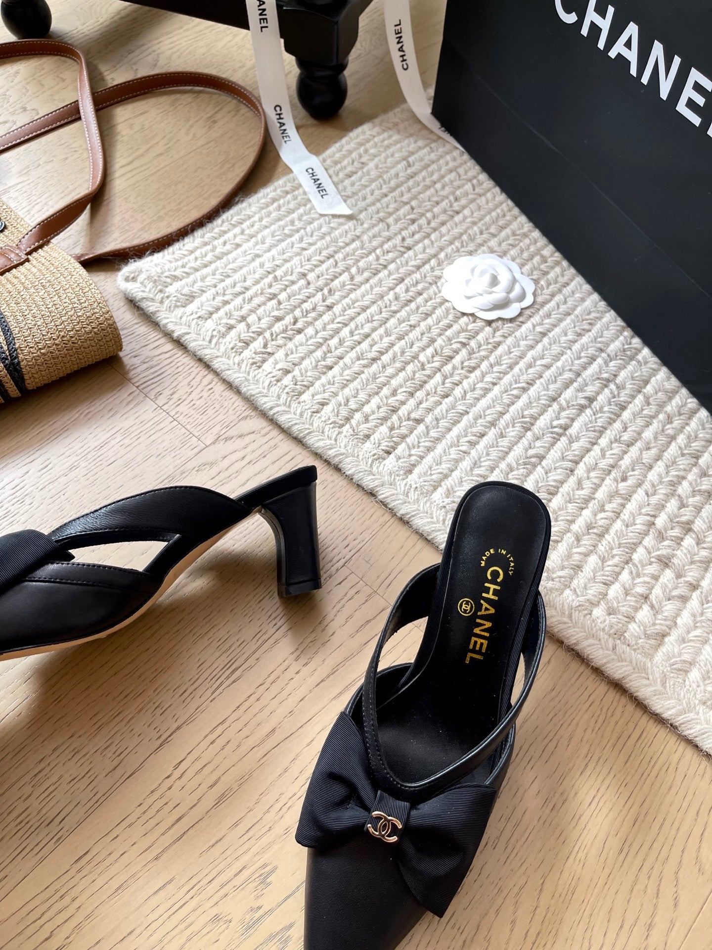 CNL Bow and pearl buckle sandal 1825042901