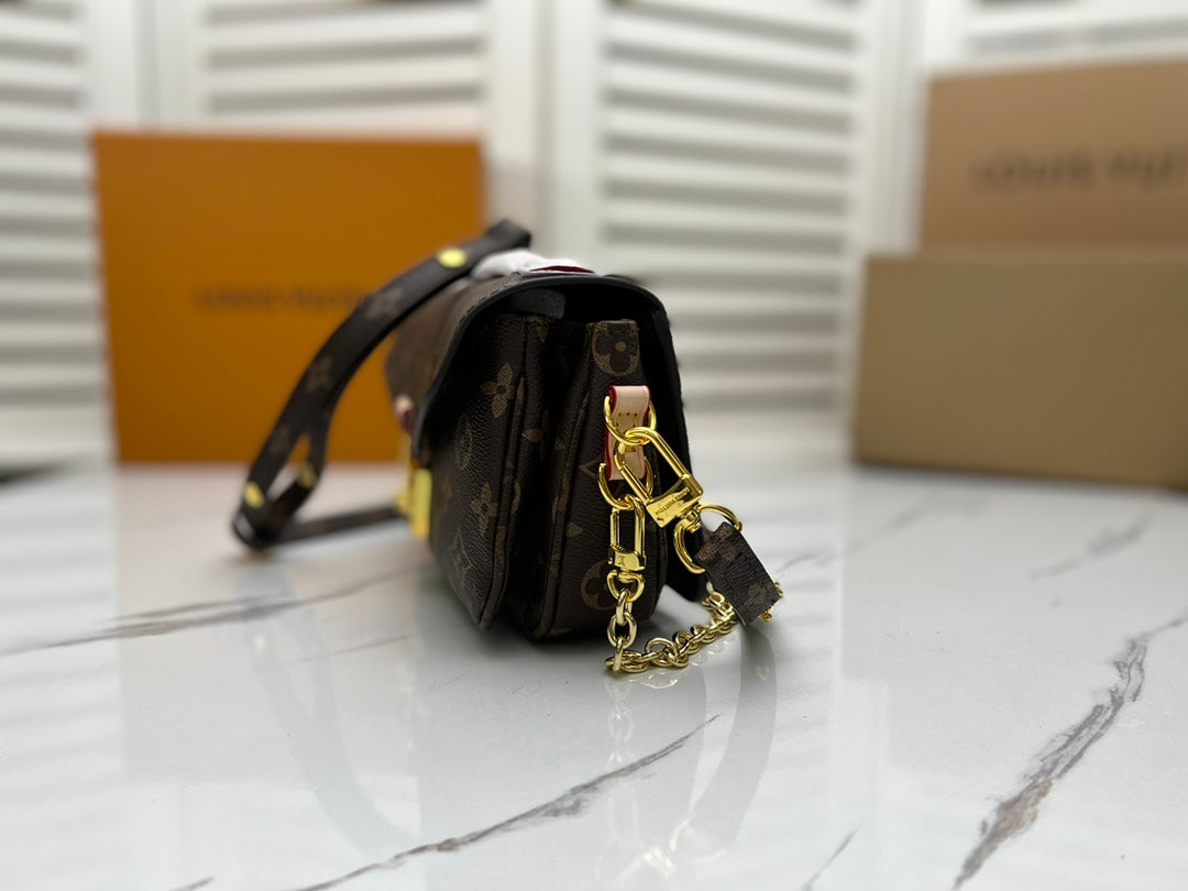 East West Métis messenger bag