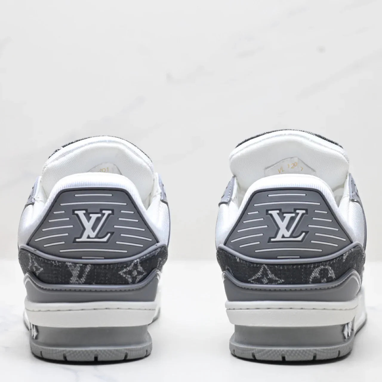 Low Top Casual Sneakers 1025011713