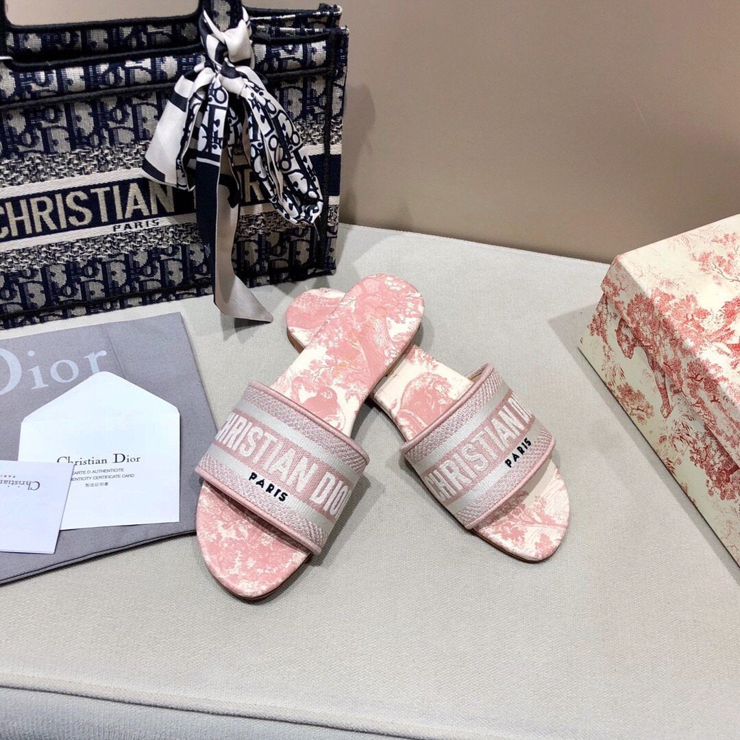 Jacquard Embroidered Slippers