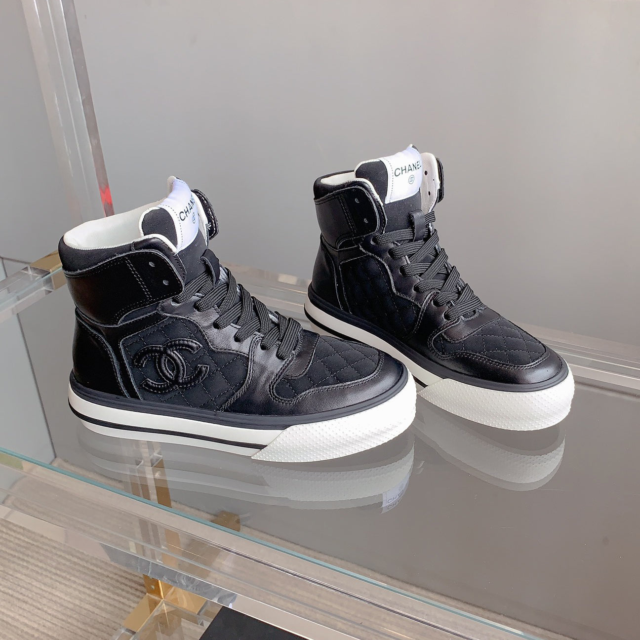 CNL Classic versatile rhombus sneakers 1824061008