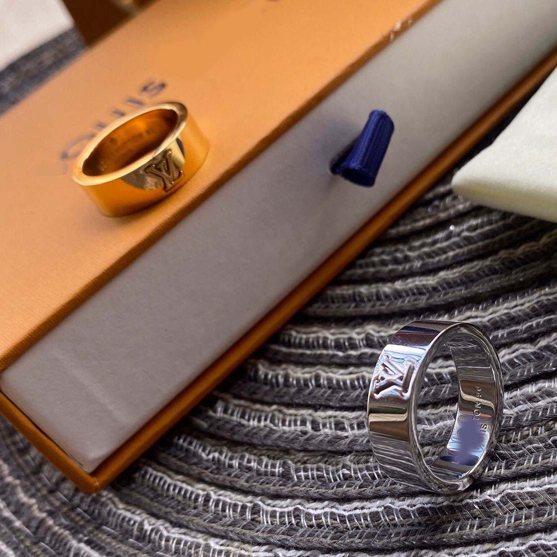 Trendy Engraved Presbyopia Glossy Ring