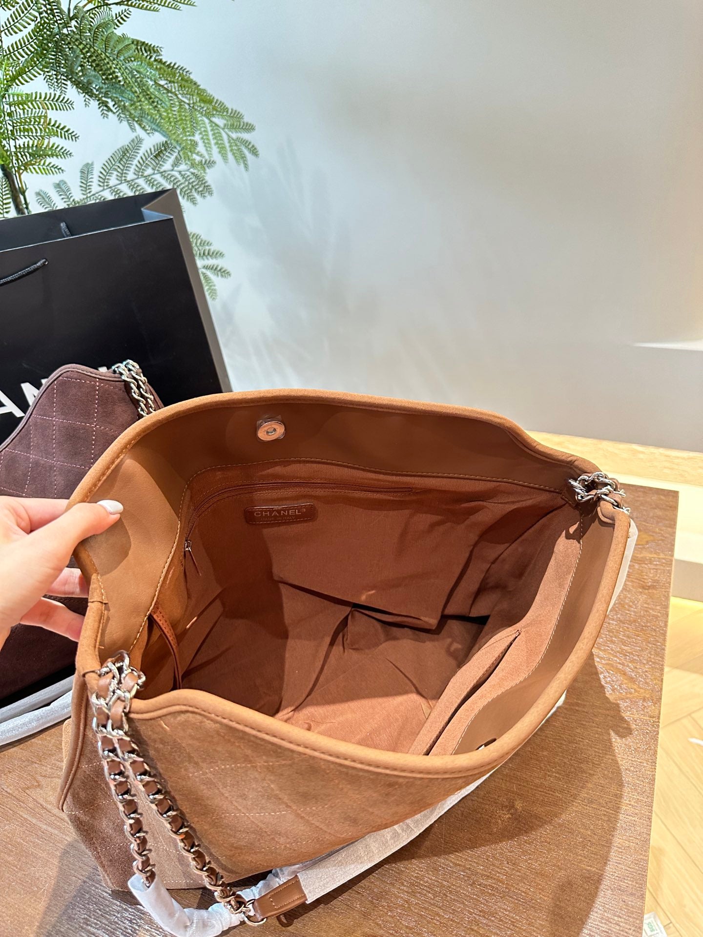 CNL VINT AGE HOBO 1825042907