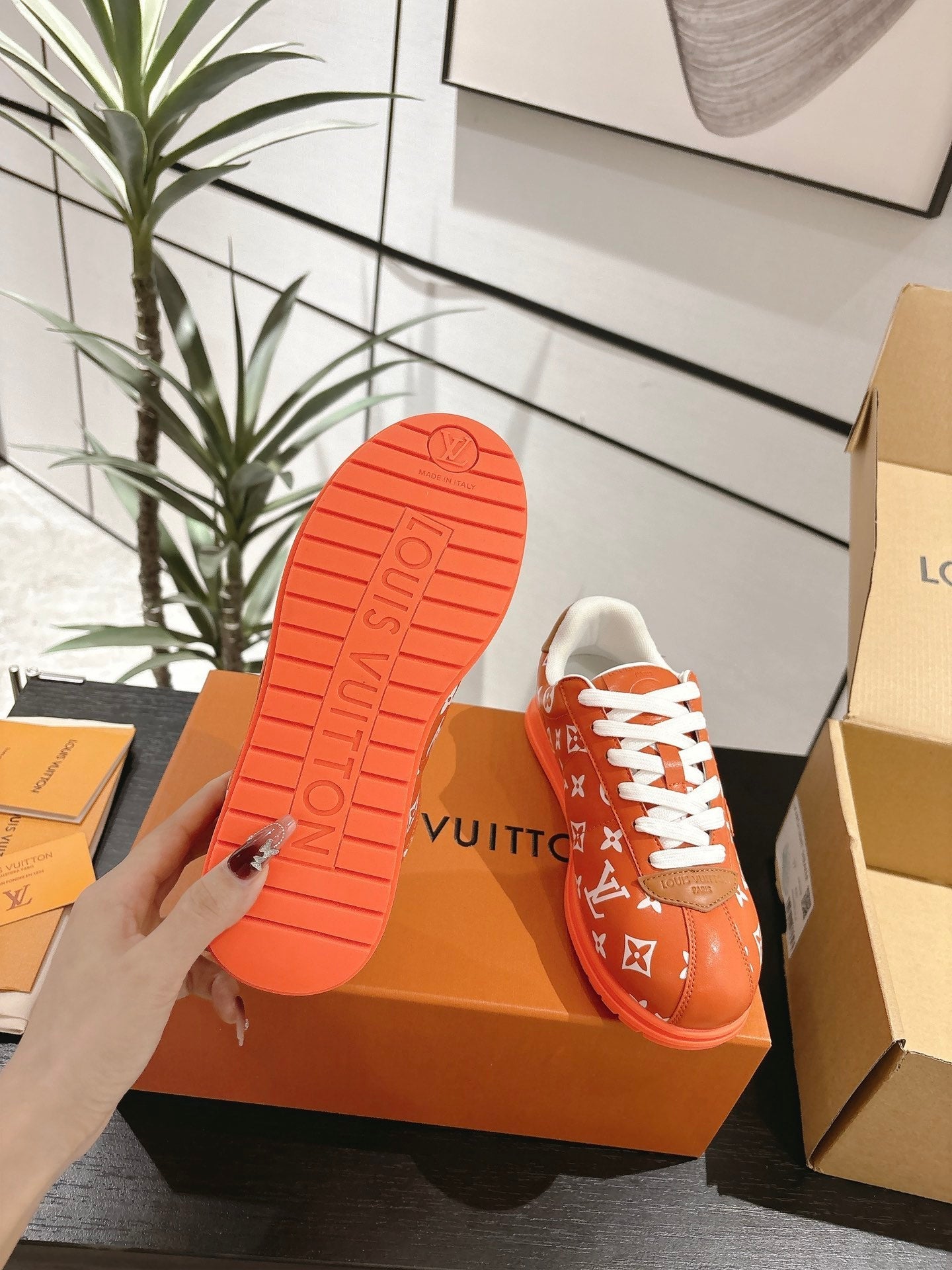 LV Sneaker 1825060605