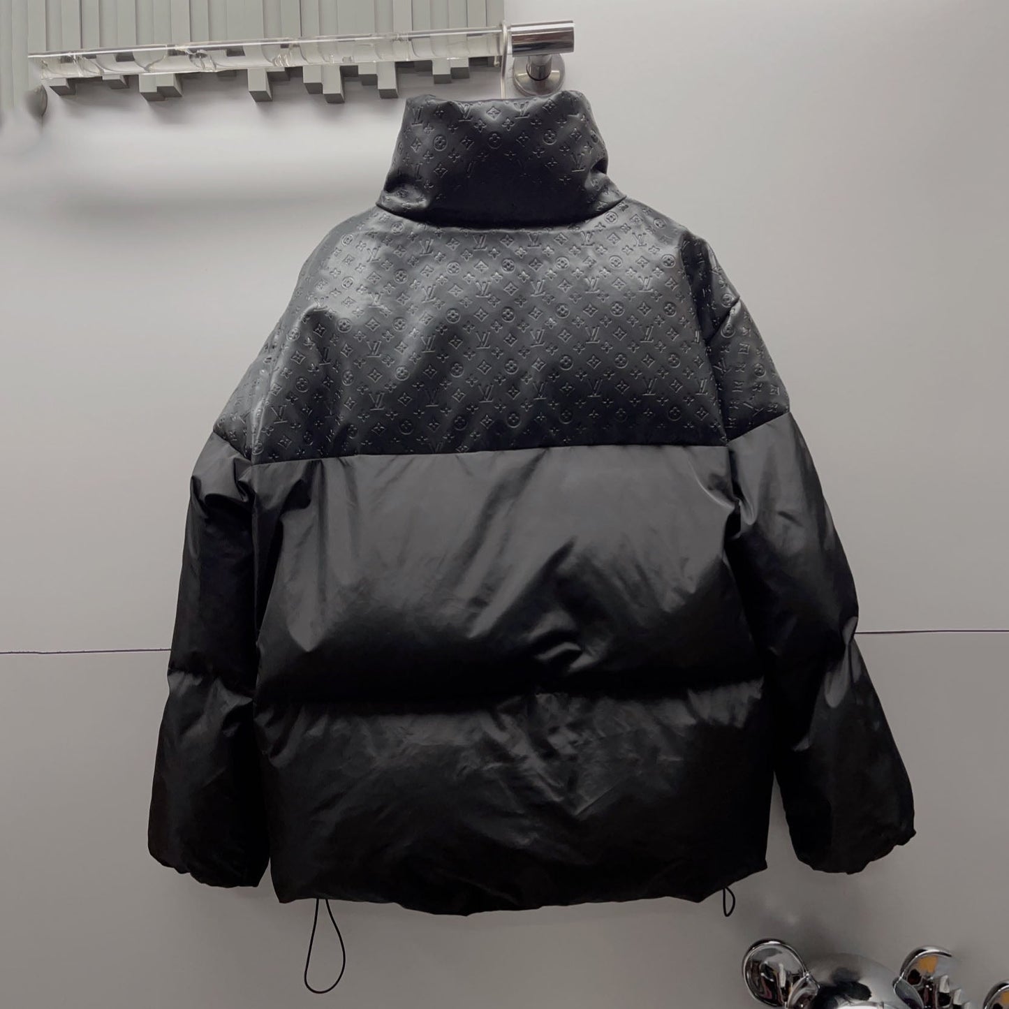 LV Embossed leather panelled stand collar down jacket 1824092904