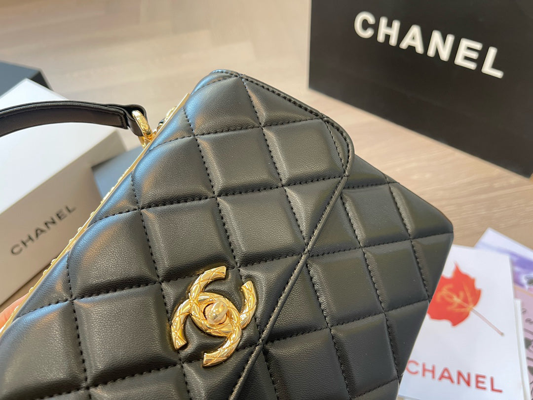 CF diamond chain handbag 1824041102