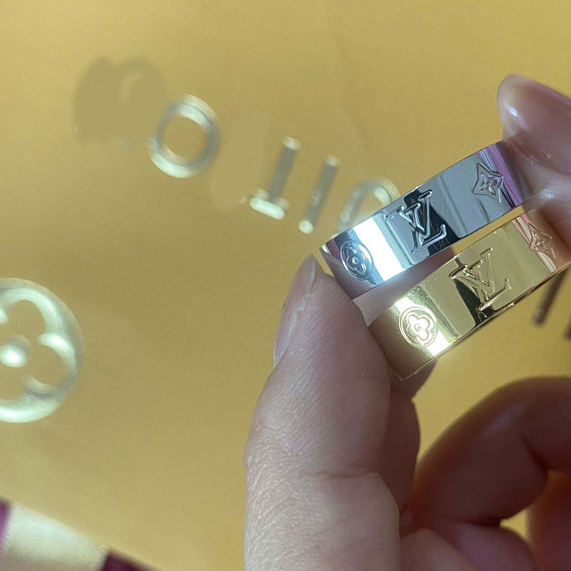 Trendy Engraved Presbyopia Glossy Ring