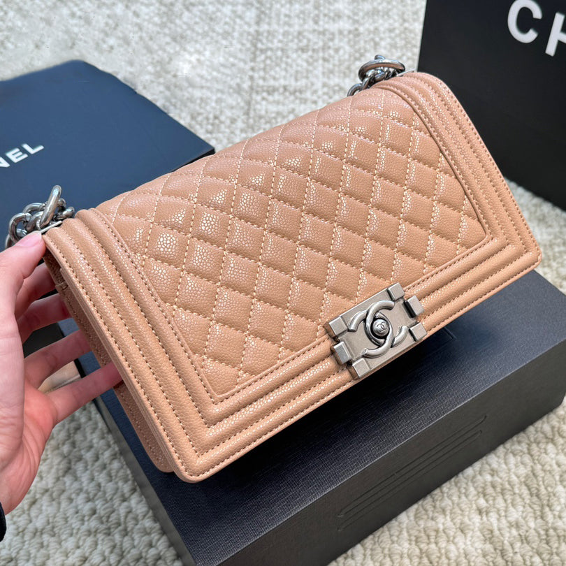 Quilted Caviar Silver Lock Bag 1824050305