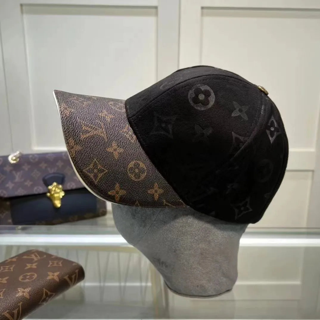 Explosive printed letters hard top baseball cap high-end retro big head peaked cap Europe and the United States big trend sunscreen net red