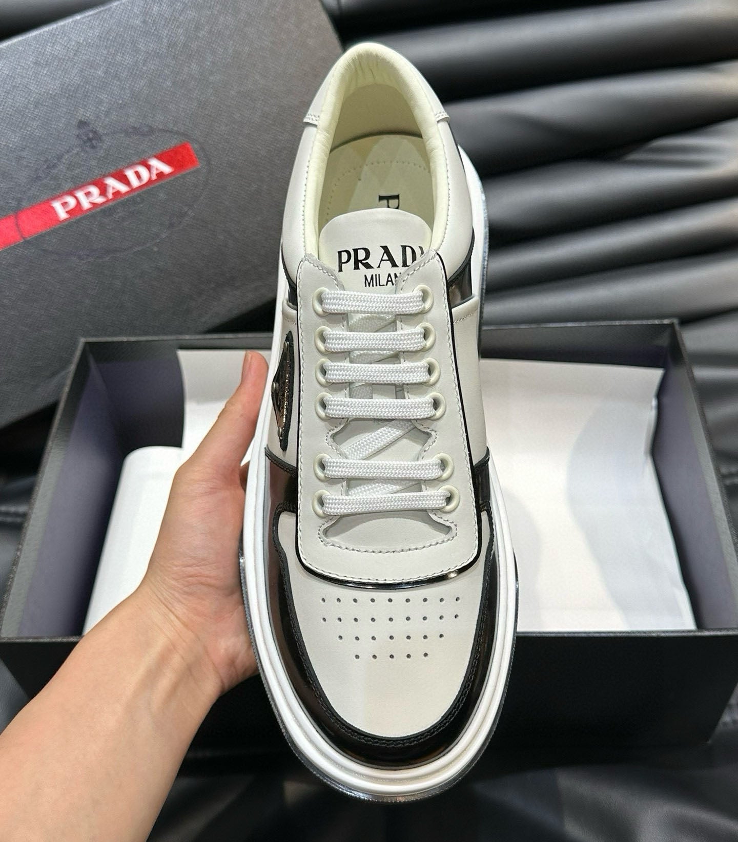 PR sneakers 1825052804