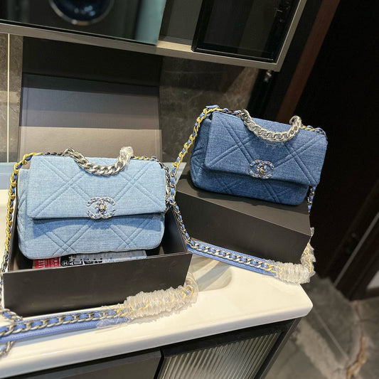 CHL 24 Spring Show Shoulder Bag XC24100303