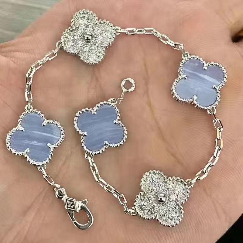 Versatile And Sophisticated Couple Bracelet 1024022615